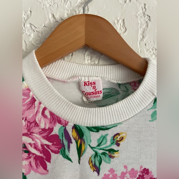 Super Cute Vintage 80s Floral Crewneck Crop Tee - Picture 3 of 5